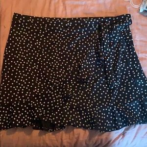 Boohoo black polka dot ruffle skirt